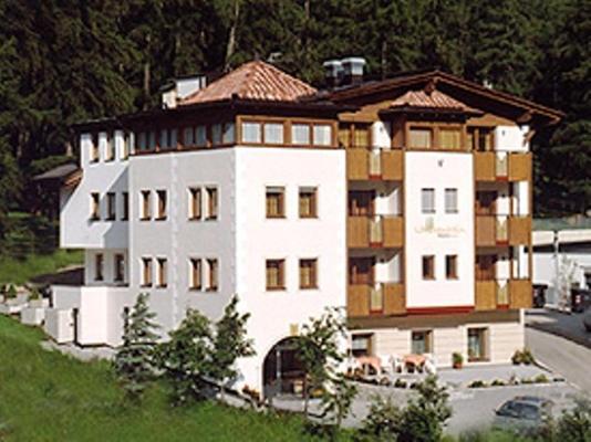 Hotel Laerchenhain Сан-Валентино-алла-Мута Экстерьер фото